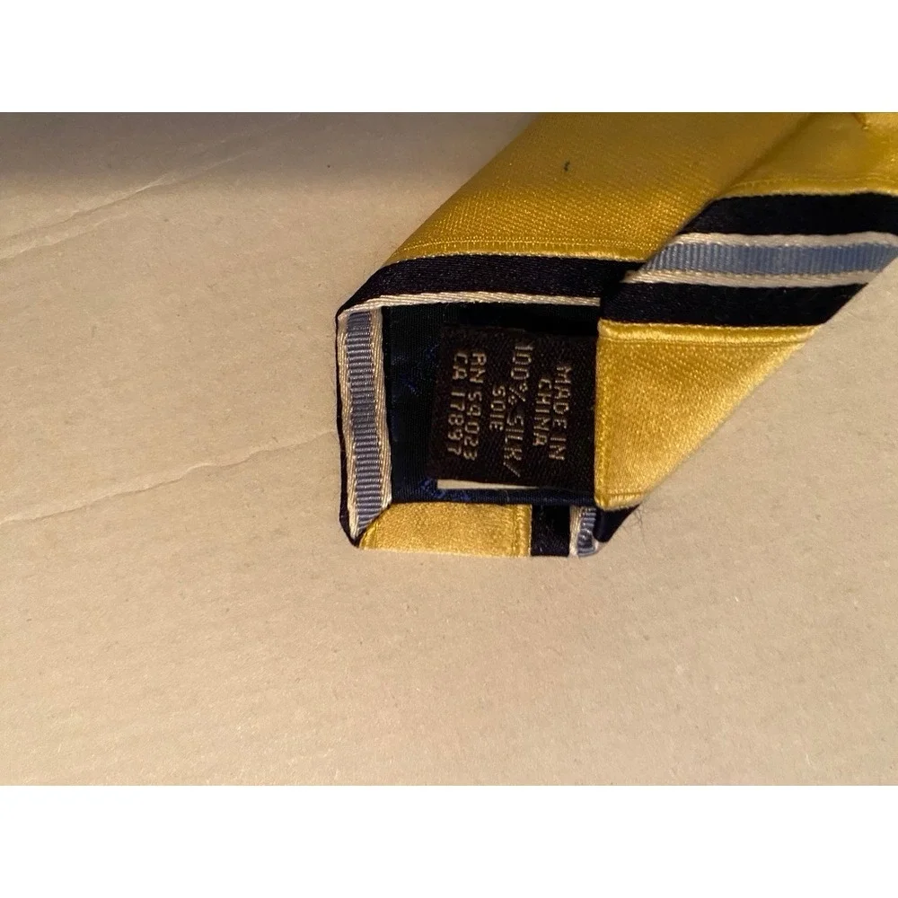Banana Republic Mens Silk Tie Gold Navy Blue White Diagonal Striped RN54023